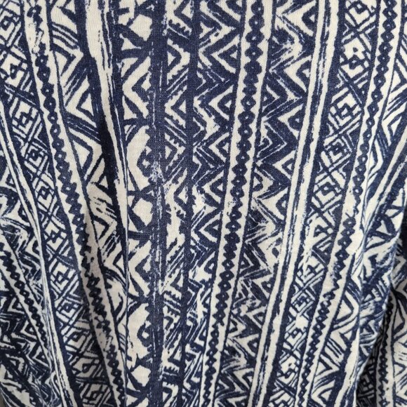 Notations Womens Top 2X Plus Roll Tab Sleeve Blue Geometric Button Up GEO220E - Picture 7 of 10